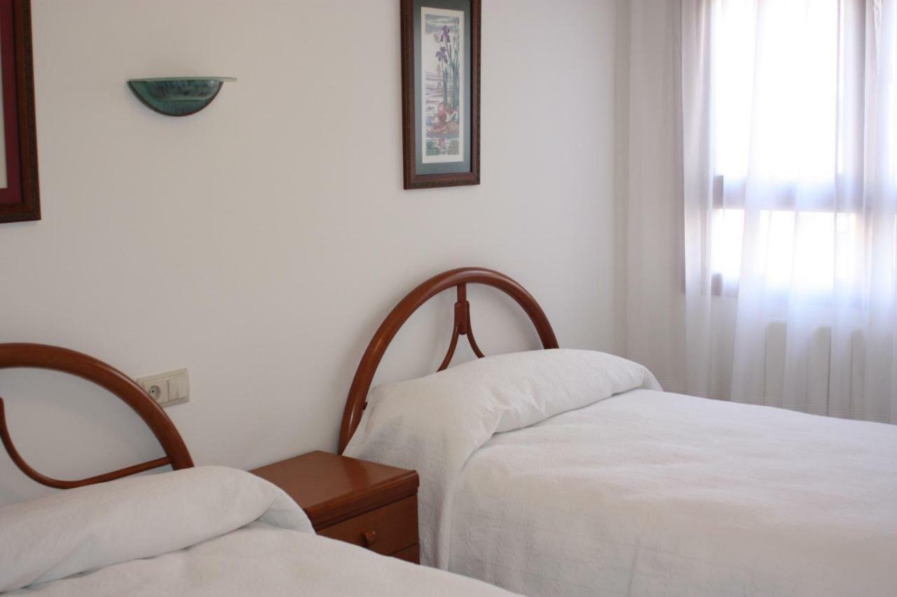 Apartamento Avenida Aínsa Pokoj fotografie